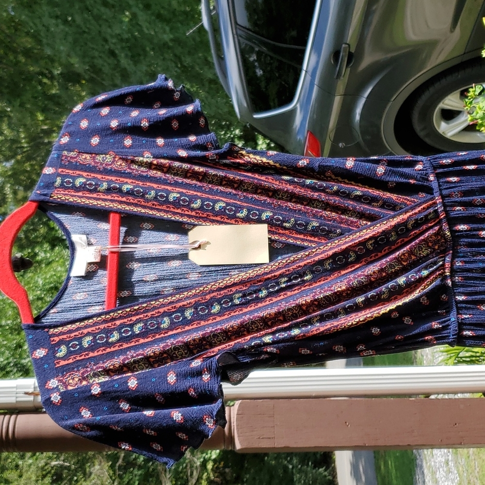 Cute and flirty short sleeve romper - Picture 2 of 11
